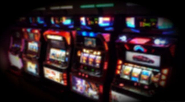 【石川県】店内にスロットマシン２０台を設置し客に賭博をさせた容疑で経営者らを逮捕