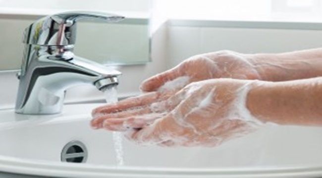 【驚愕】パチンコ屋の客、10人中8人がトイレ利用者後に手を洗わない!!!